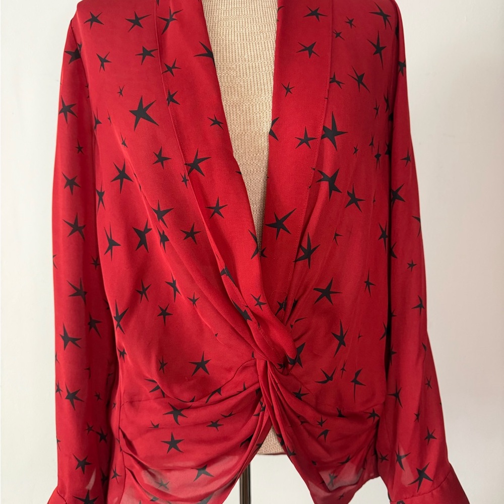 L’Agence Mariposa XS 100% Silk Crossover Women’s Blouse in Laquer Red W/ Stars
